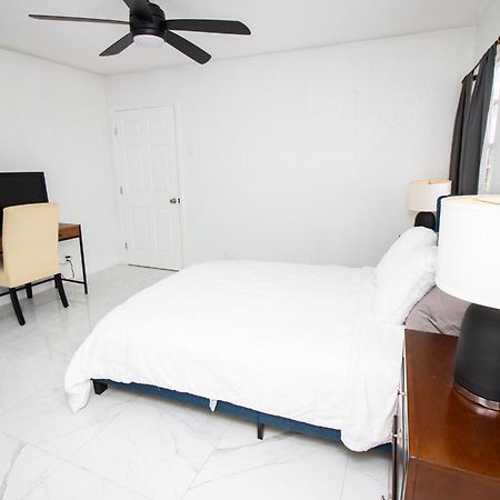 ריביירה ביץ' Shared Home - Close To The Beach מראה חיצוני תמונה