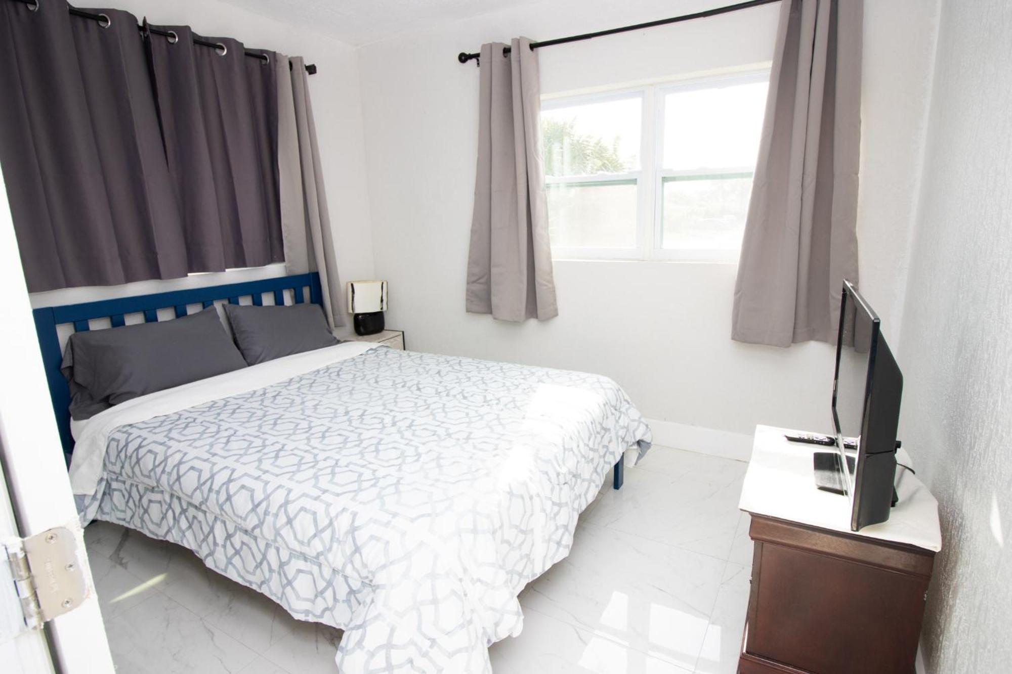 ריביירה ביץ' Shared Home - Close To The Beach מראה חיצוני תמונה