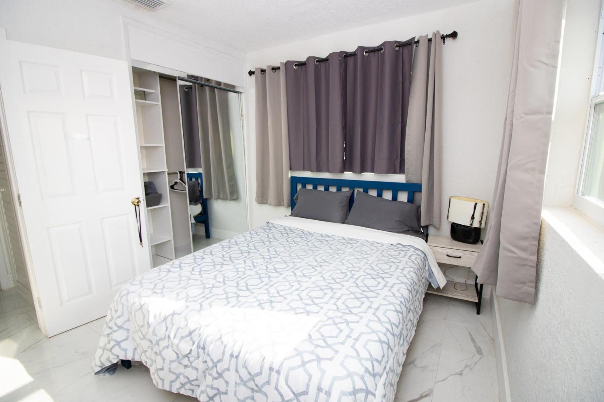 ריביירה ביץ' Shared Home - Close To The Beach מראה חיצוני תמונה