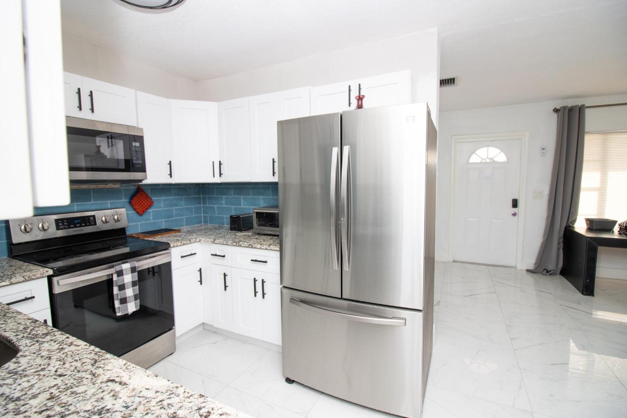ריביירה ביץ' Shared Home - Close To The Beach מראה חיצוני תמונה