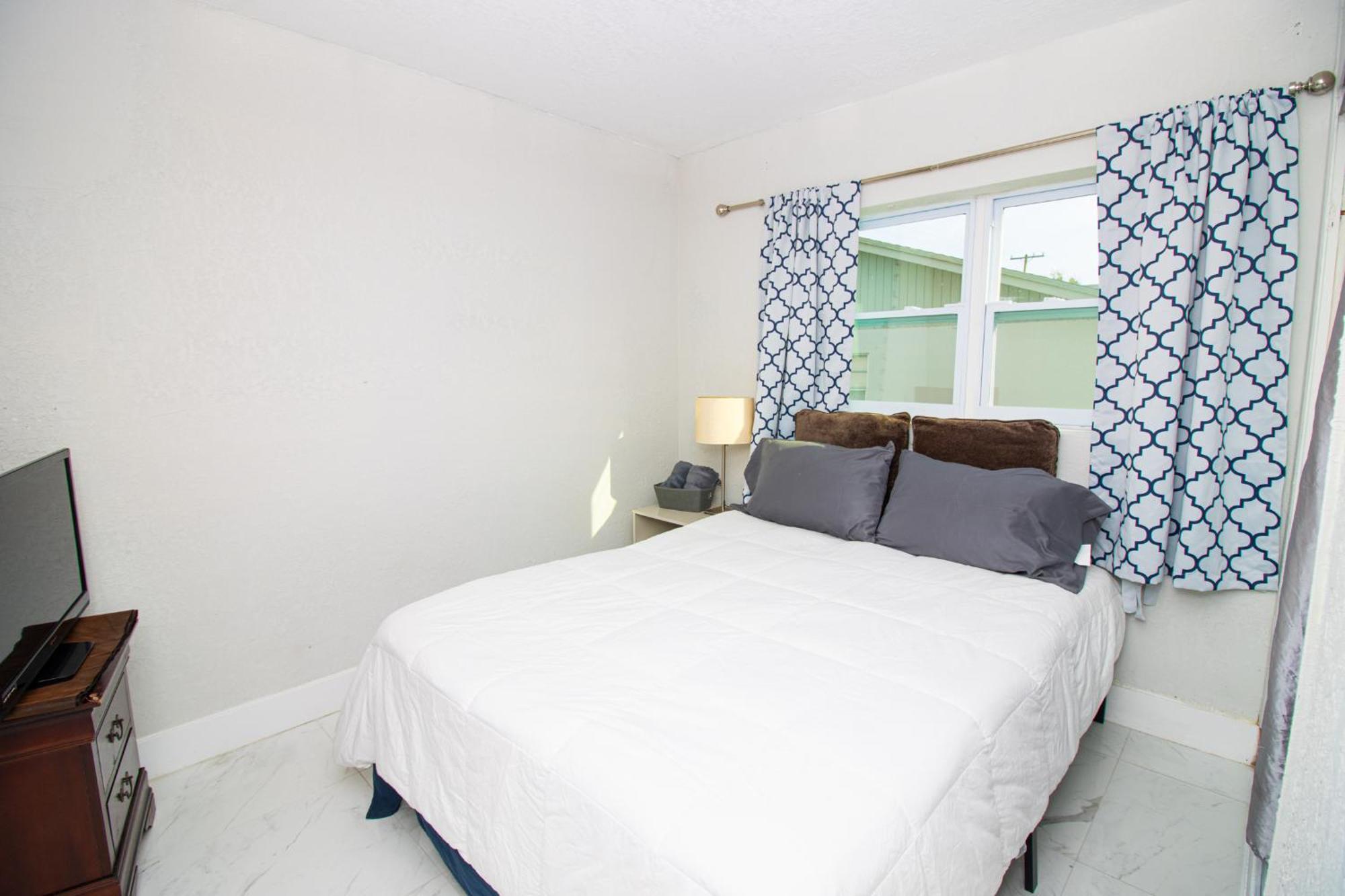 ריביירה ביץ' Shared Home - Close To The Beach מראה חיצוני תמונה