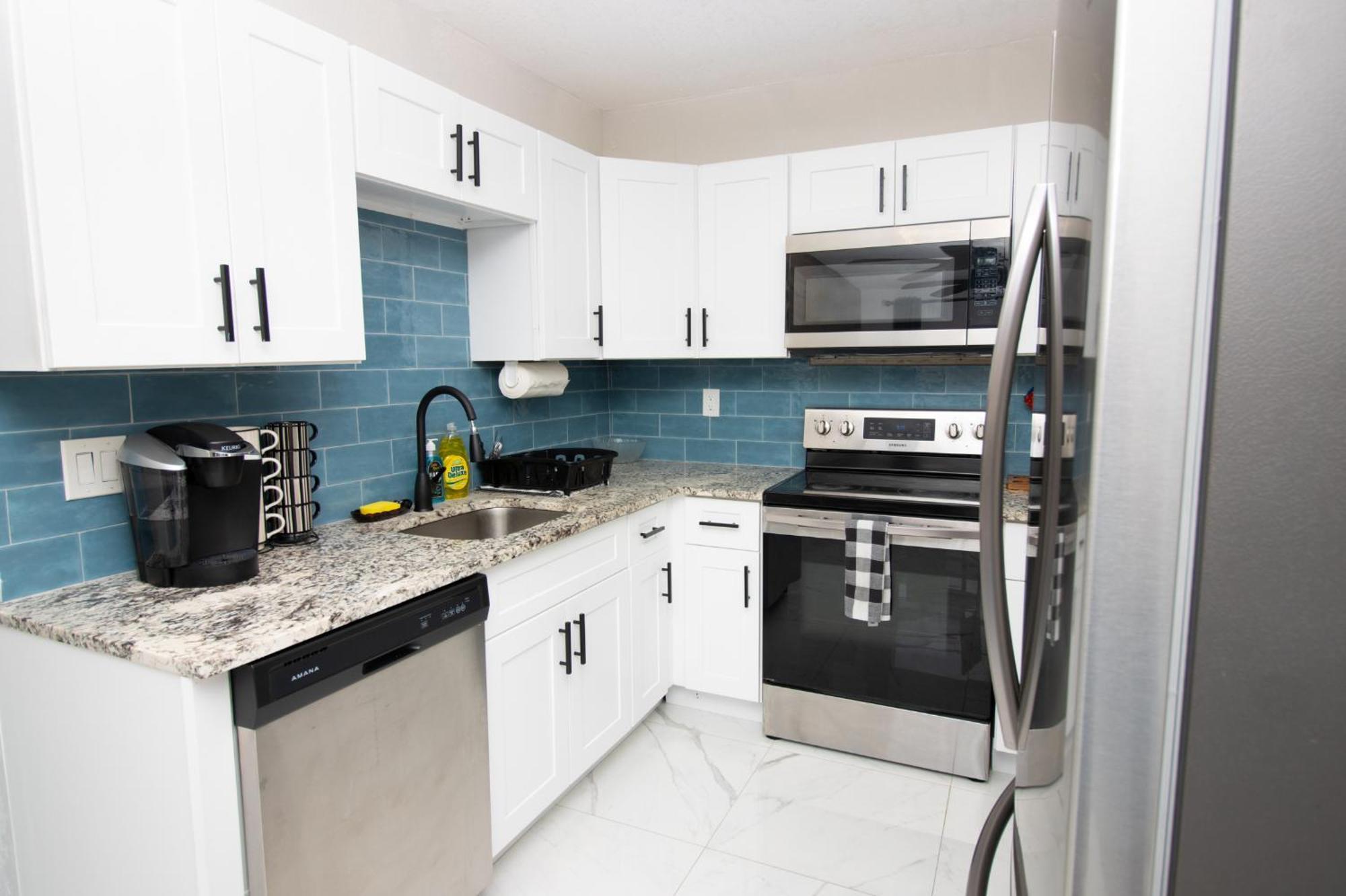 ריביירה ביץ' Shared Home - Close To The Beach מראה חיצוני תמונה